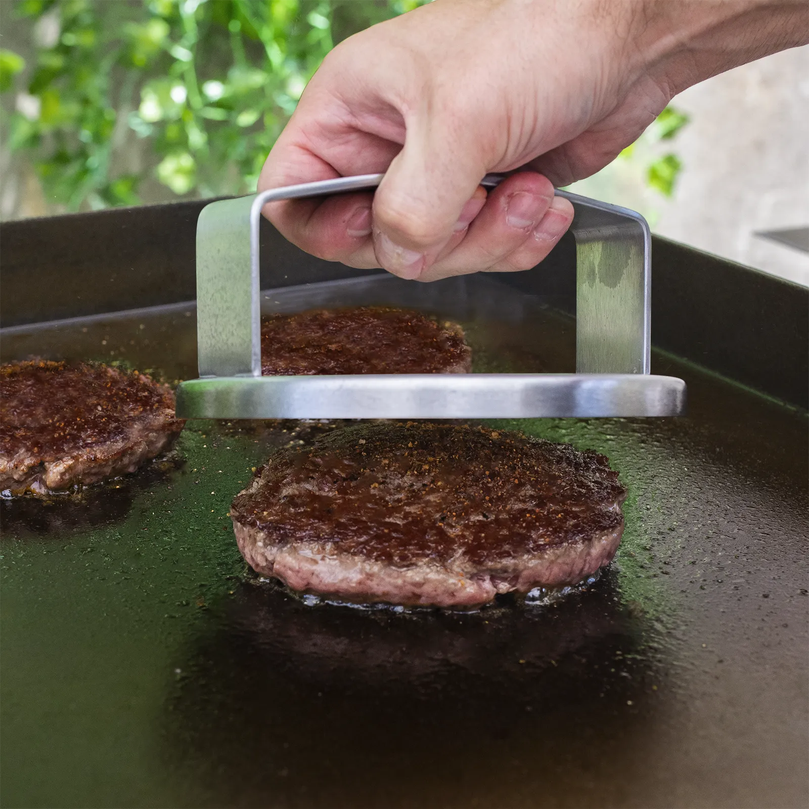 Char-Griller Flat Iron™ Burger Press