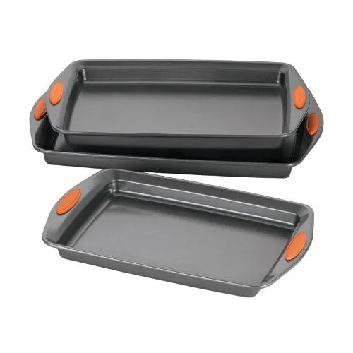 Rachael Ray Oven Lovin' Nonstick Bakeware 3-Piece Baking and Cookie Pan Set